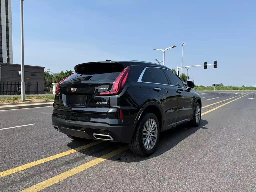 Cadillac XT4 2025 — фото 11