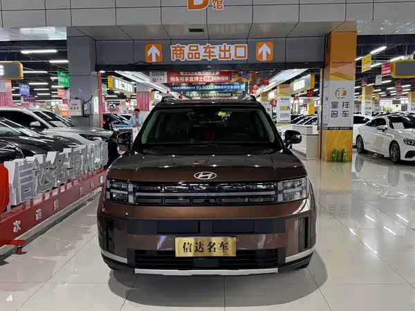 Hyundai Santa Fe 2025