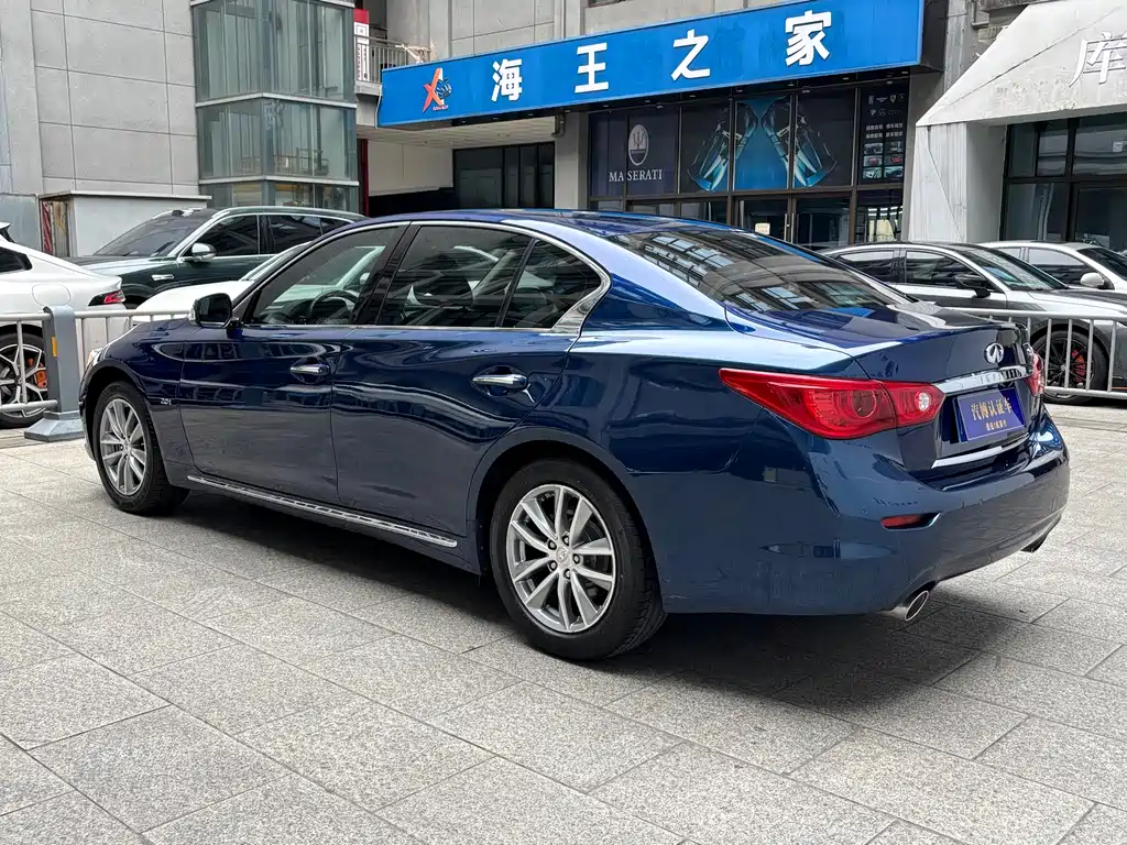 Infiniti Q50L 2015 — фото 14