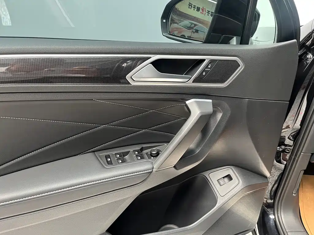 Volkswagen Tiguan L 2022