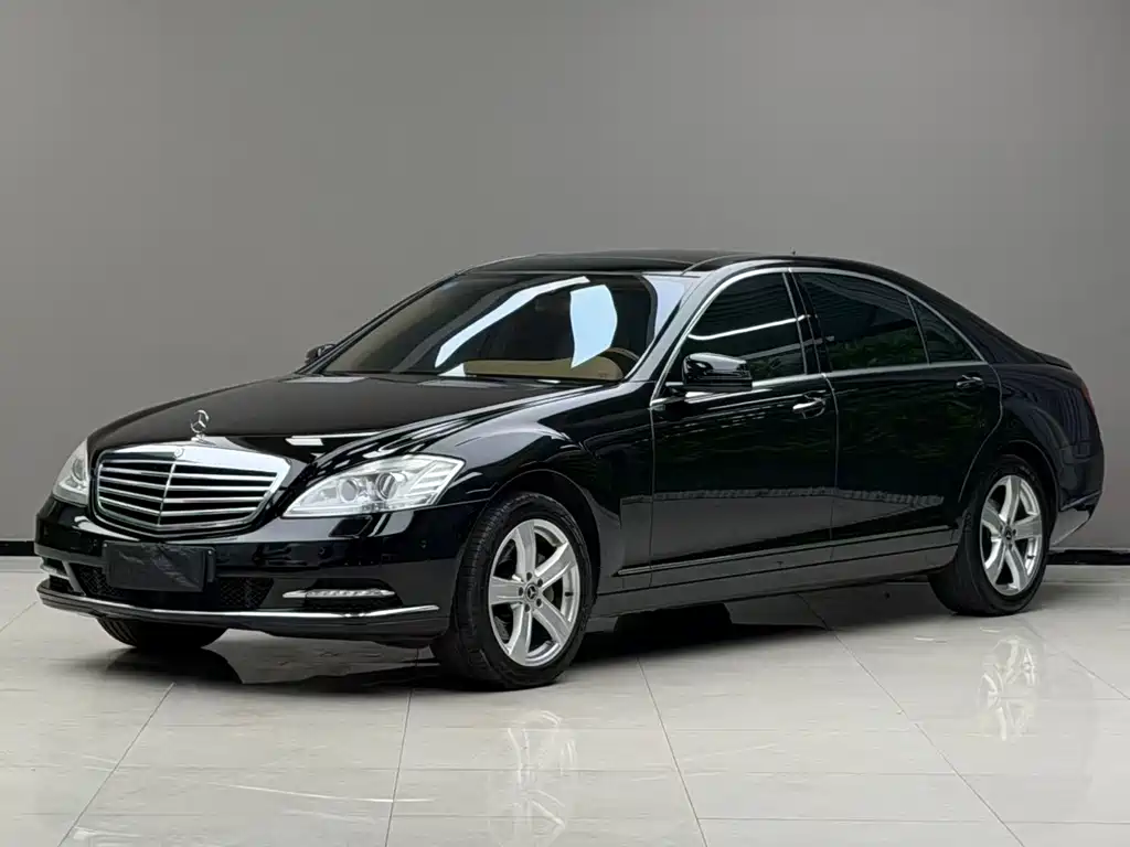 Mercedes-Benz S-Class 2010 — фото 1