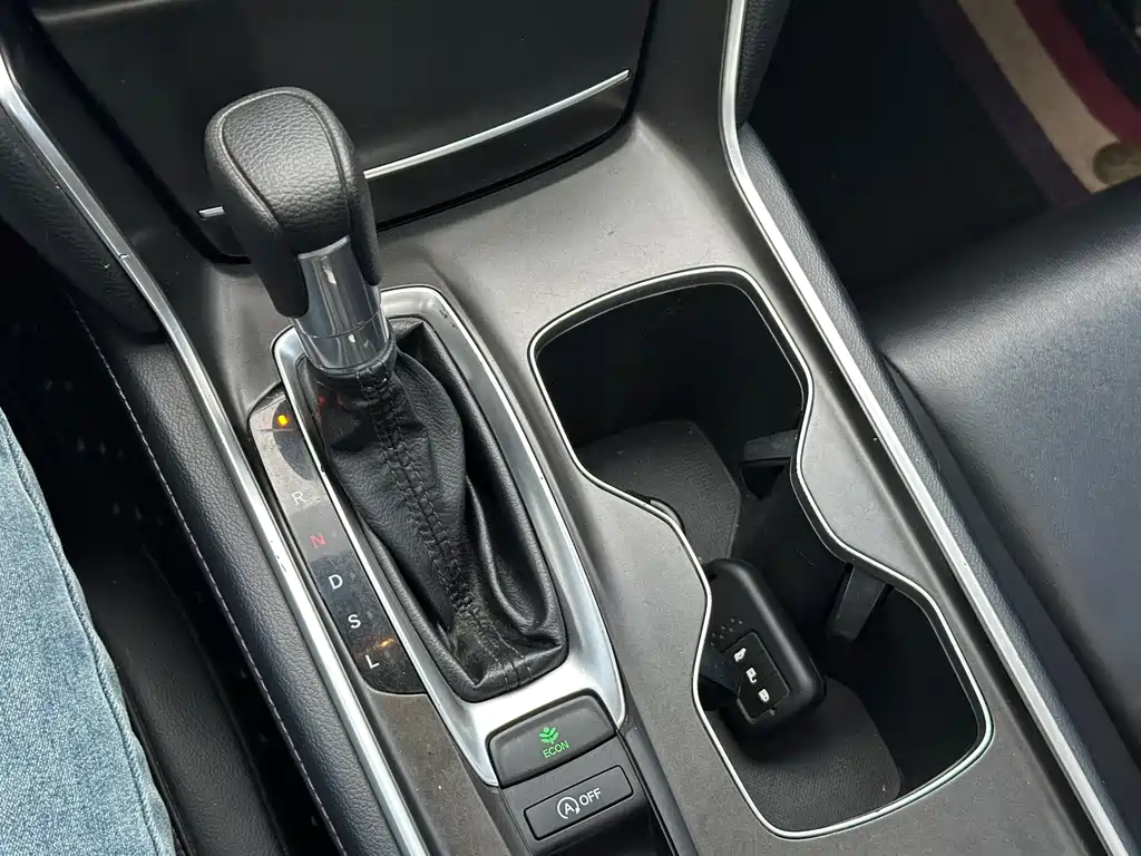 Honda Accord 2019 — фото 13