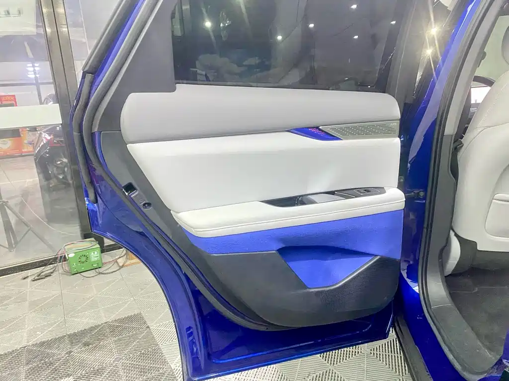 Cadillac IQ 2024 — фото 13