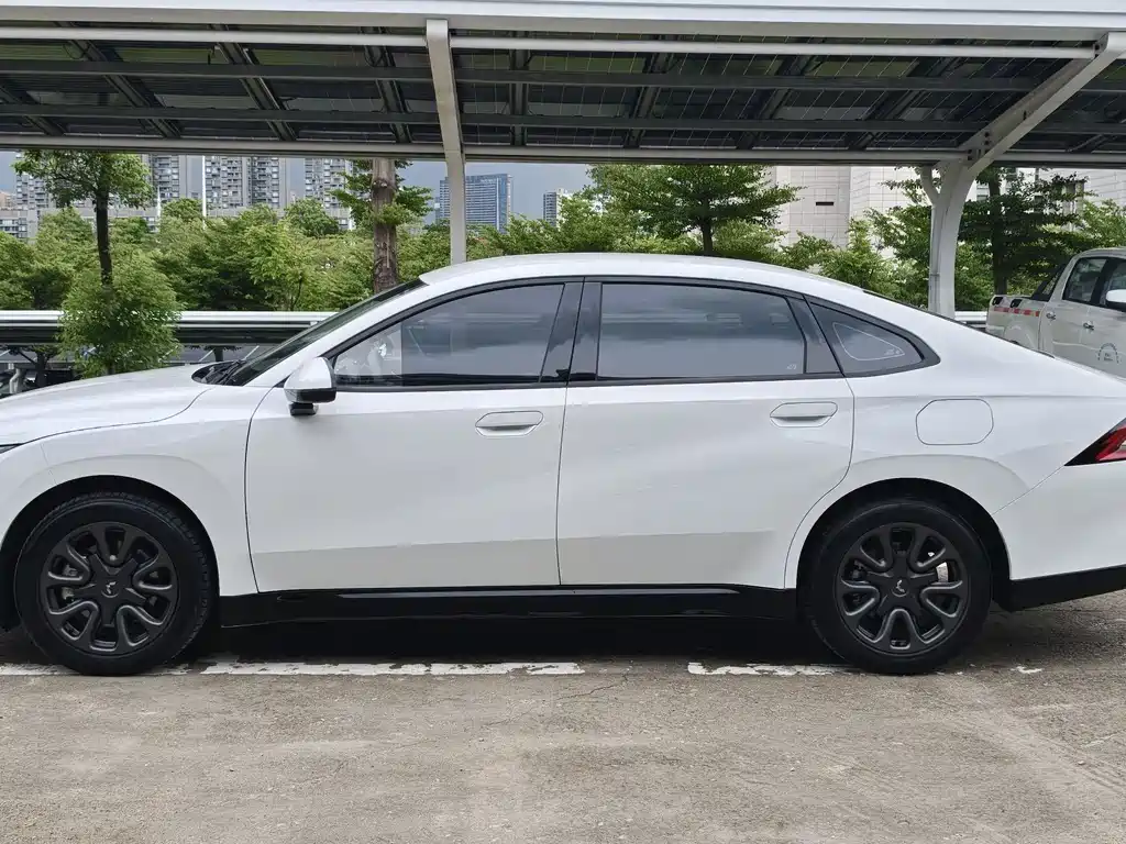 Wuling Starlight 2025