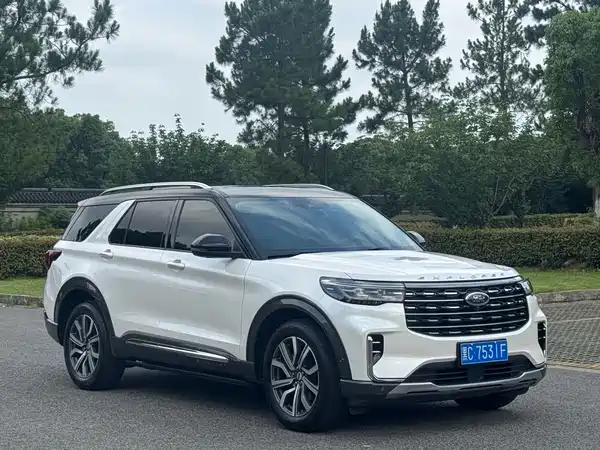 Ford Explorer 2023