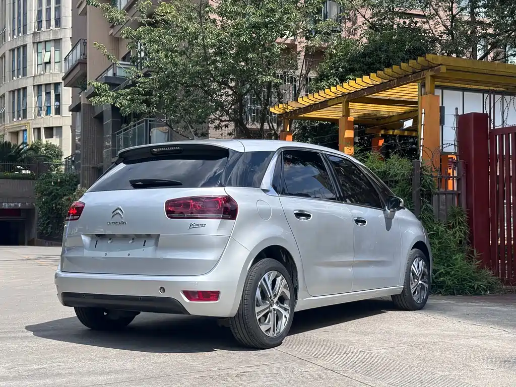 Citroën C4 PICASSO 2015 — фото 14