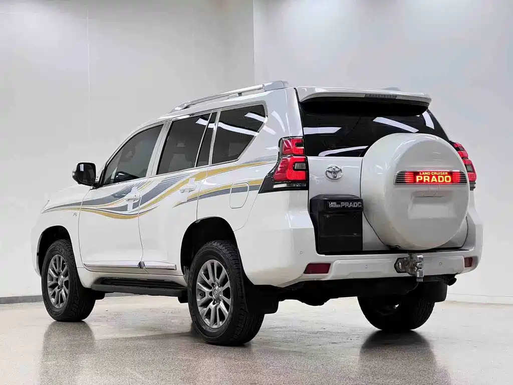 Toyota Prado 2020 — фото 31