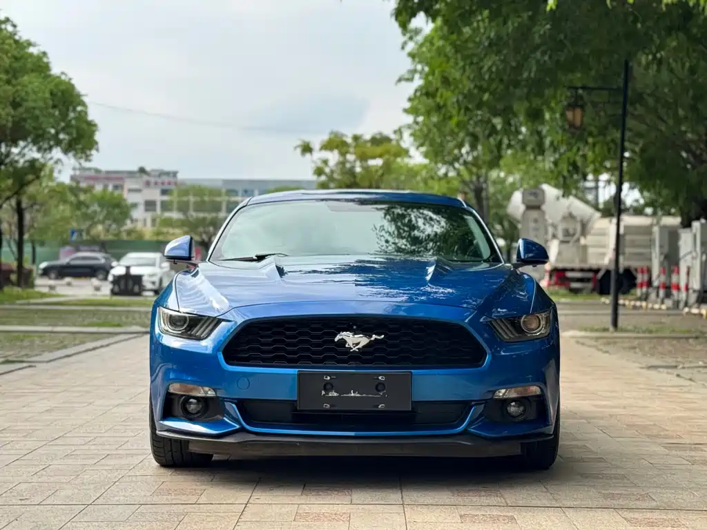 Ford Mustang 2018 — фото 2