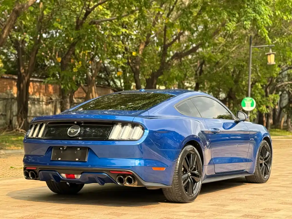Ford Mustang 2018 — фото 8