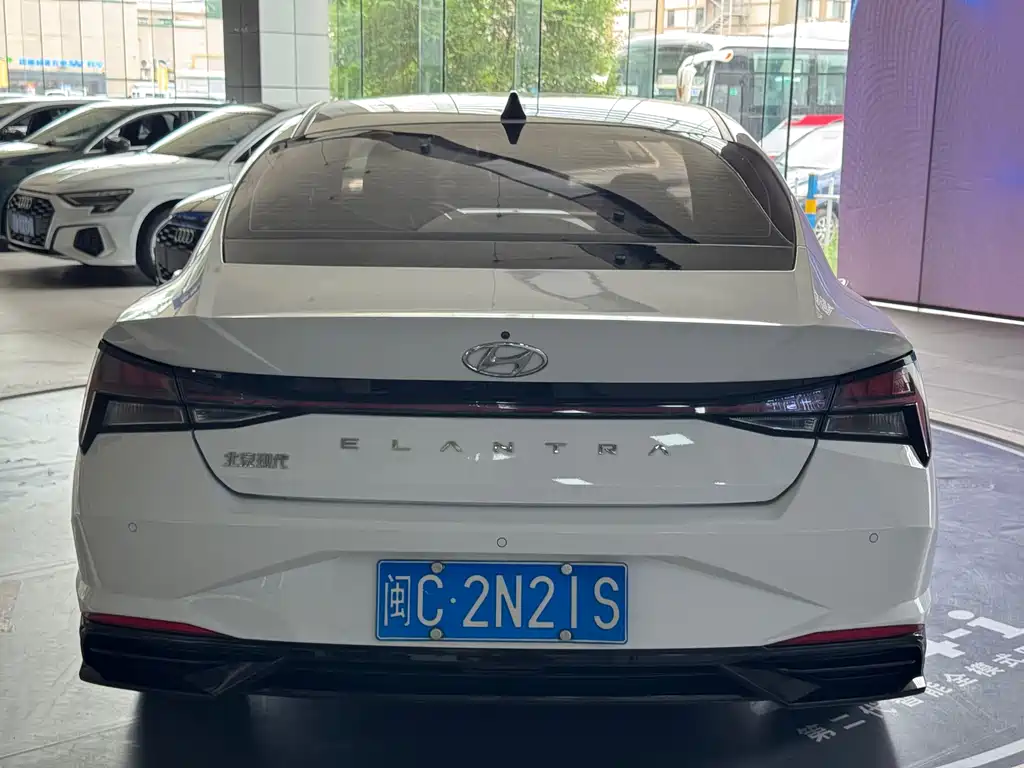 Hyundai Elantra 2023