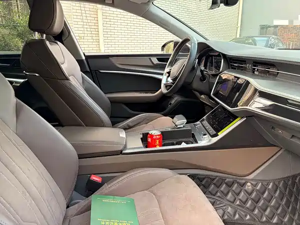 Audi A7L 2023