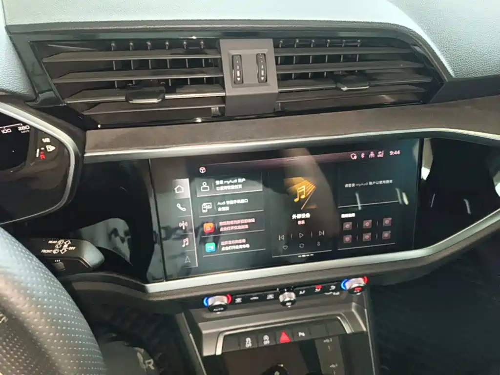 Audi Q3 Sportback 2022 — фото 13