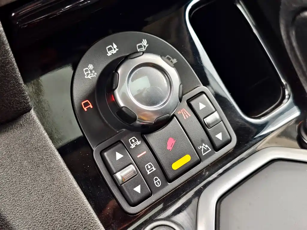 Land Rover Discovery 2012 — фото 14