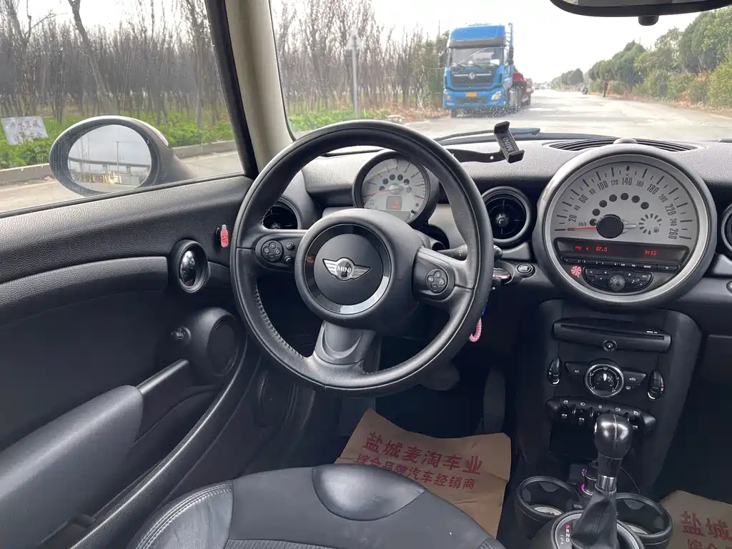 MINI Clubman 2014 — фото 13