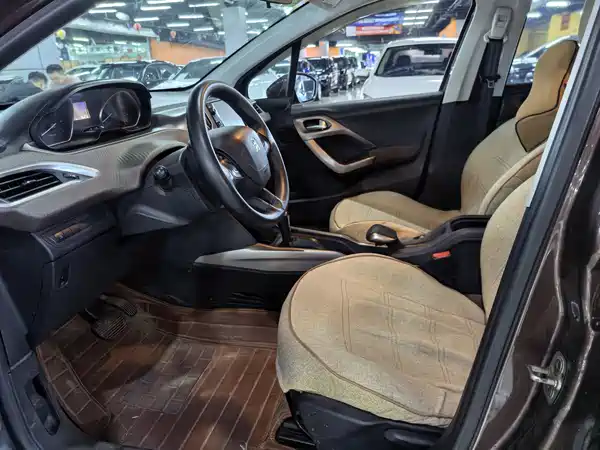 Peugeot 2008 2014