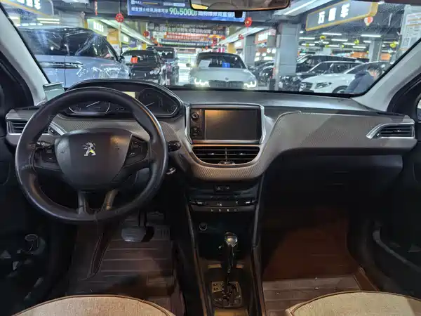 Peugeot 2008 2014