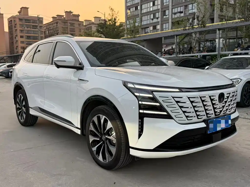 Changan CS75 PLUS 2025 — фото 3