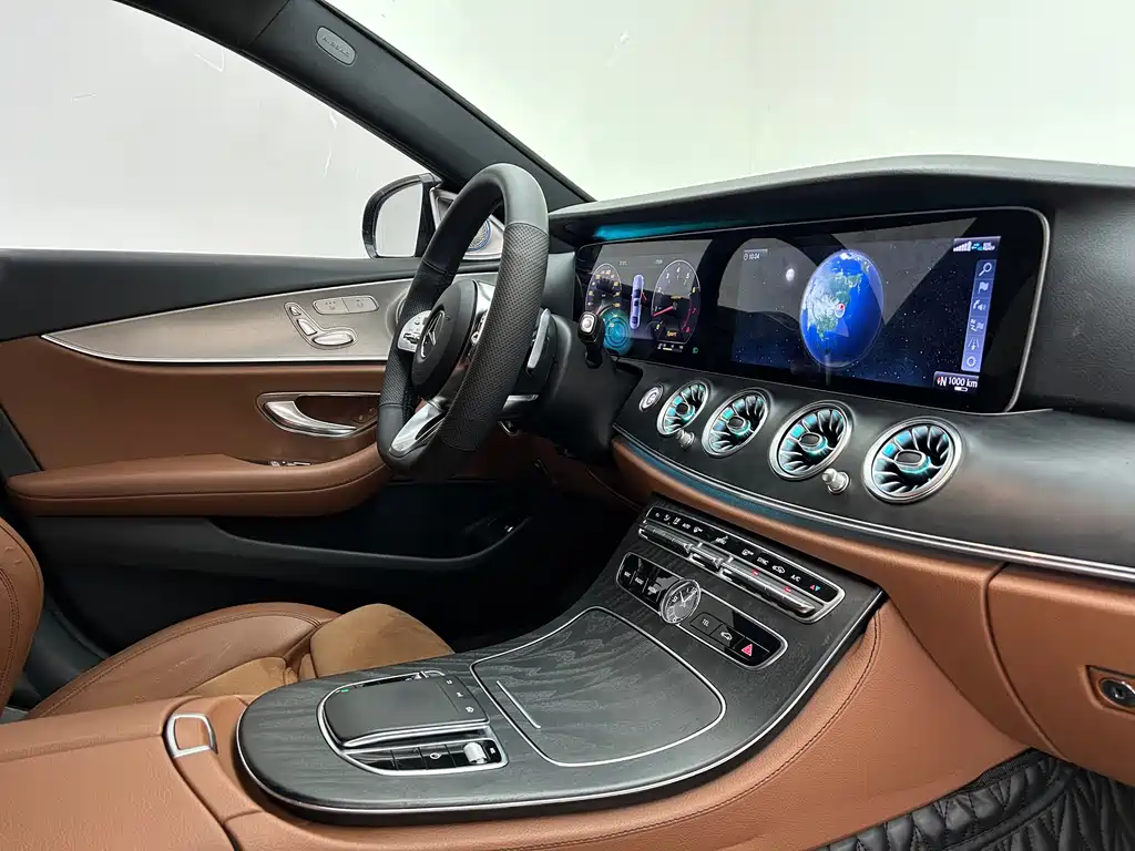 Mercedes-Benz E-Class 2018 — фото 10