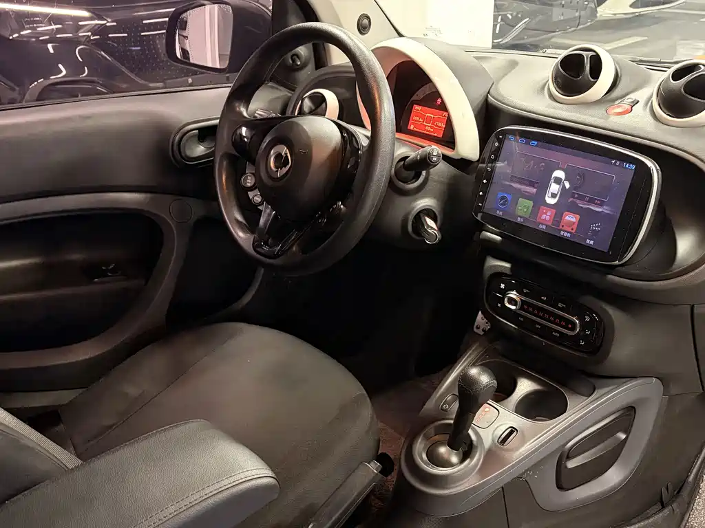smart fortwo 2016 — фото 14