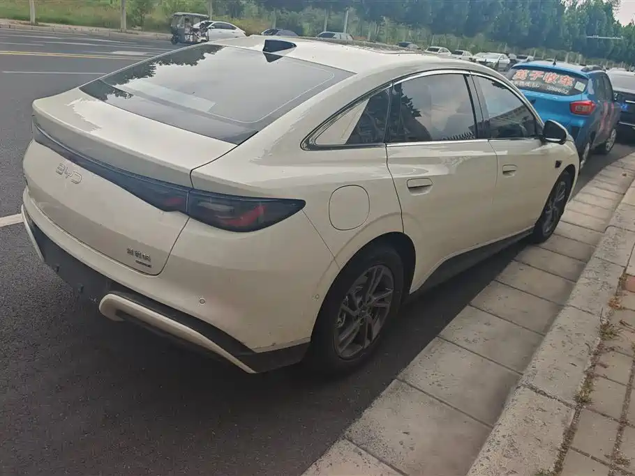 BYD Seal 06 2025