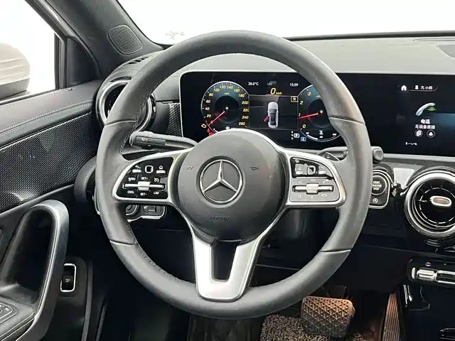 Mercedes-Benz A-Class 2020 — фото 19