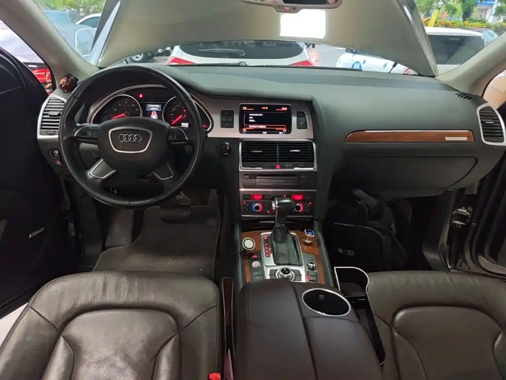 Audi Q7 2015 — фото 10
