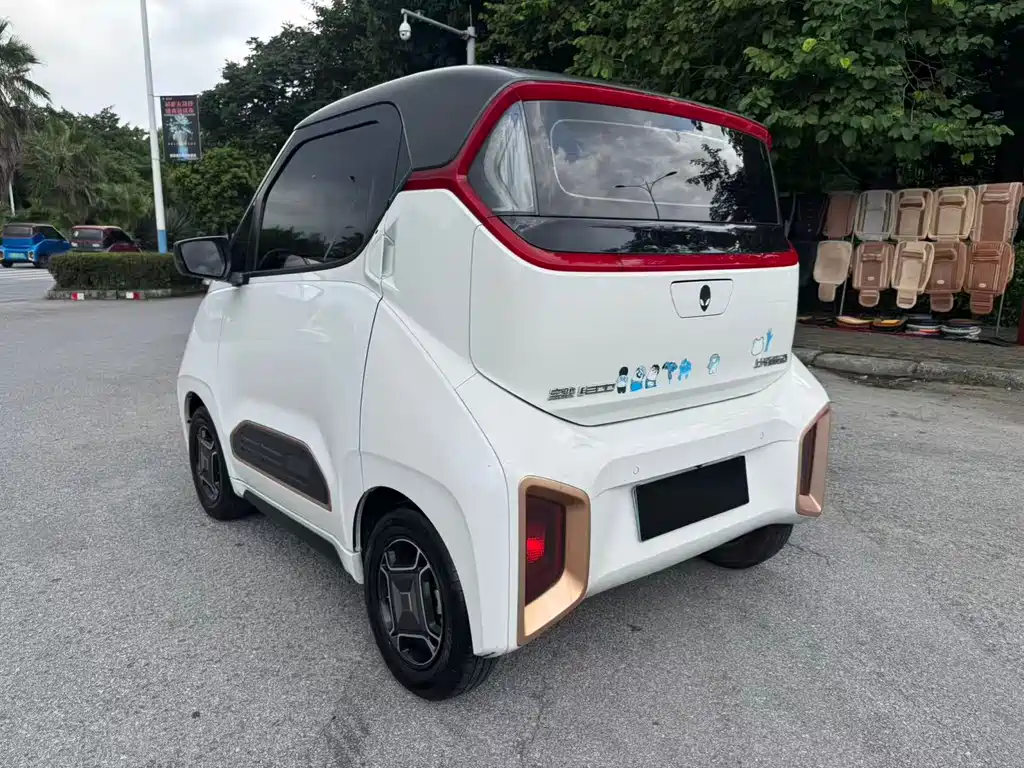 Baojun E200 2021