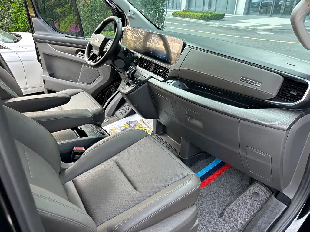 Ford Tourneo 2024 — фото 15