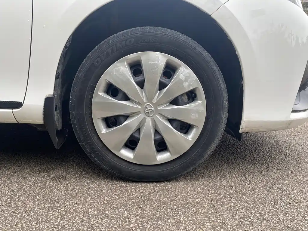 Toyota Yaris L 2020 — фото 17