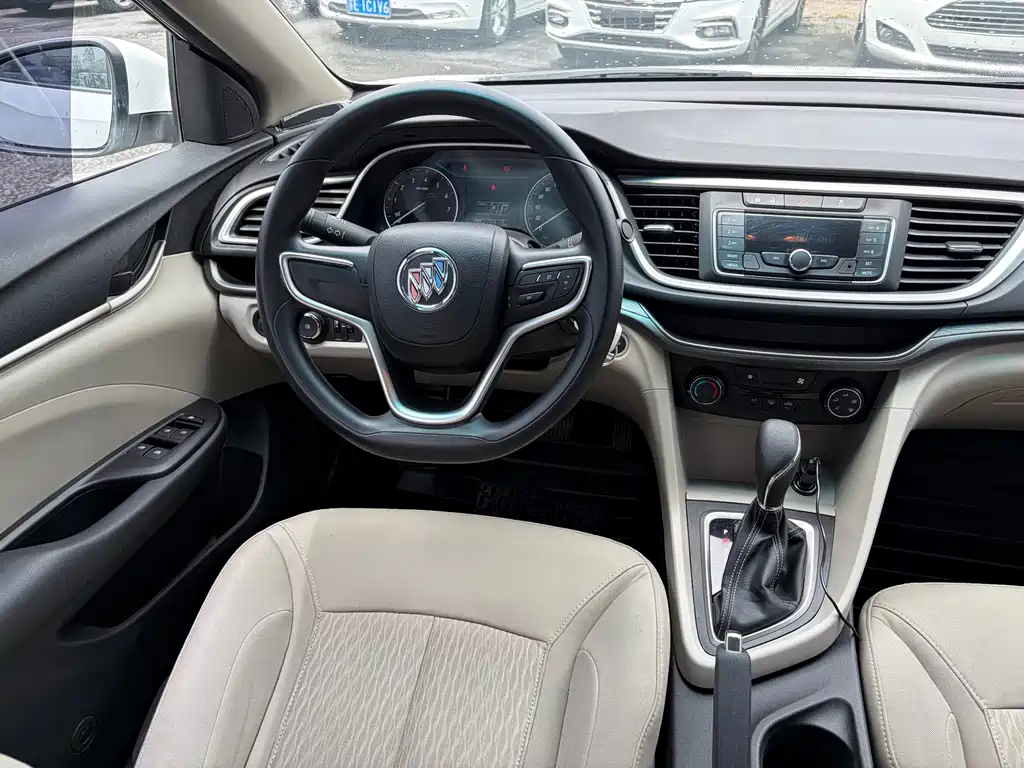 Buick Excelle 2016 — фото 11
