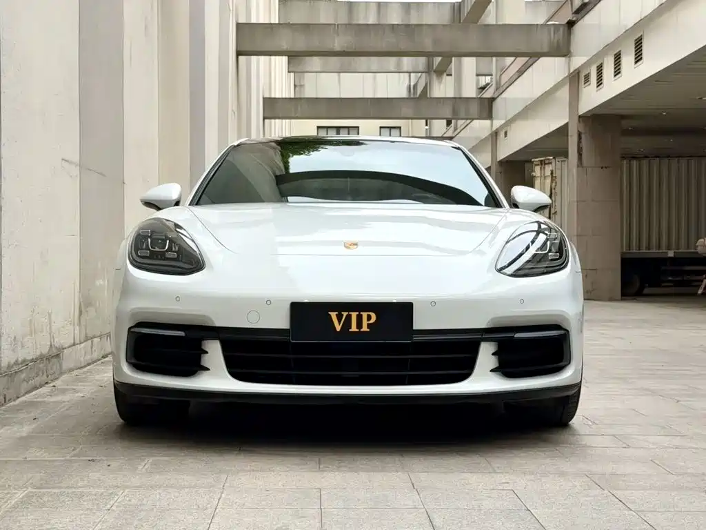 Porsche Panamera 2018 — фото 2
