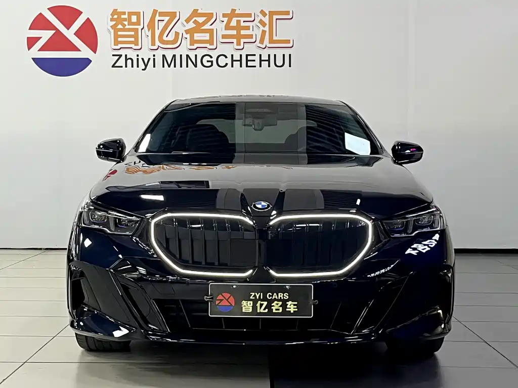 BMW 5 Series 2025