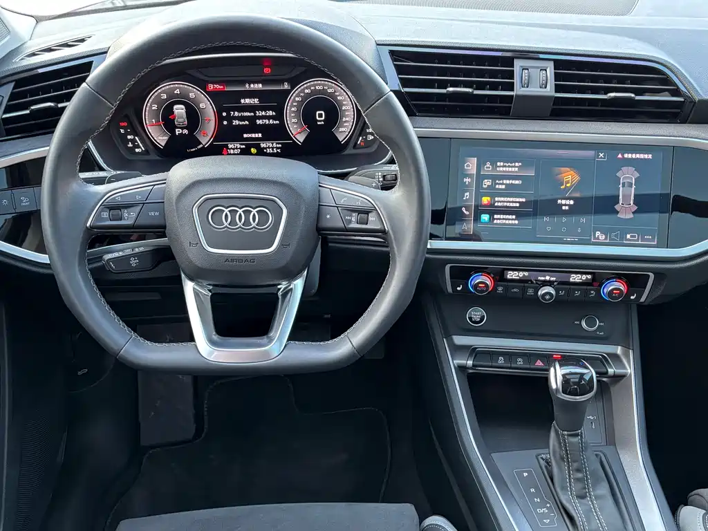 Audi Q3 2022 — фото 15