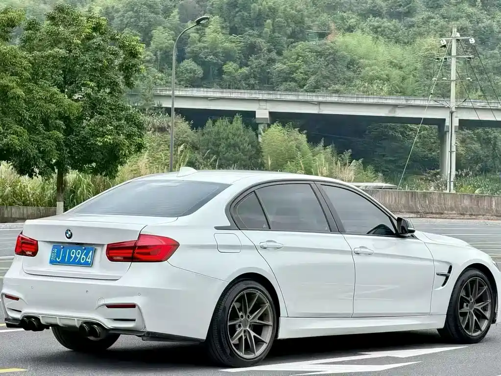 BMW 3 Series 2016 — фото 9