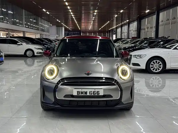 MINI MINI 2023