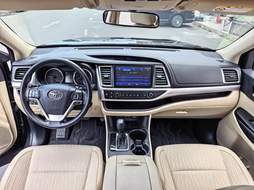 Toyota Highlander 2018 — фото 4