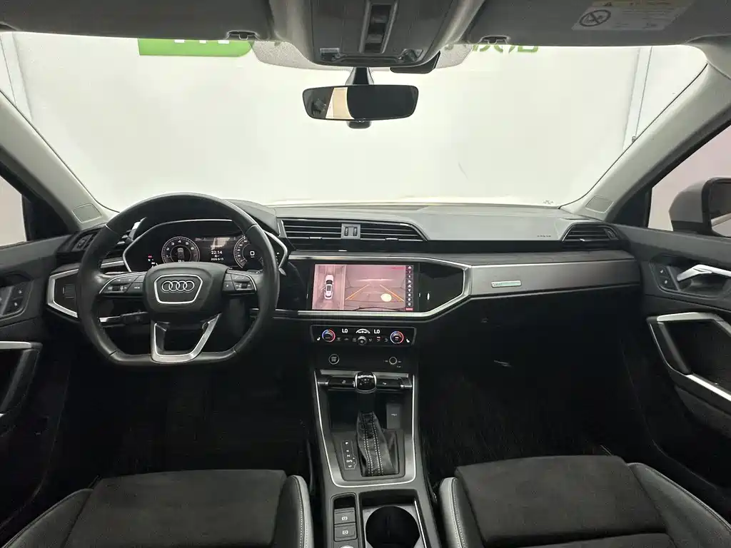 Audi Q3 2022 — фото 10