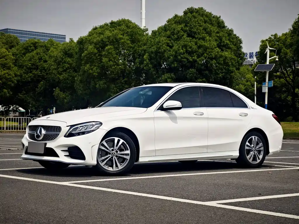 Mercedes-Benz C-Class 2020