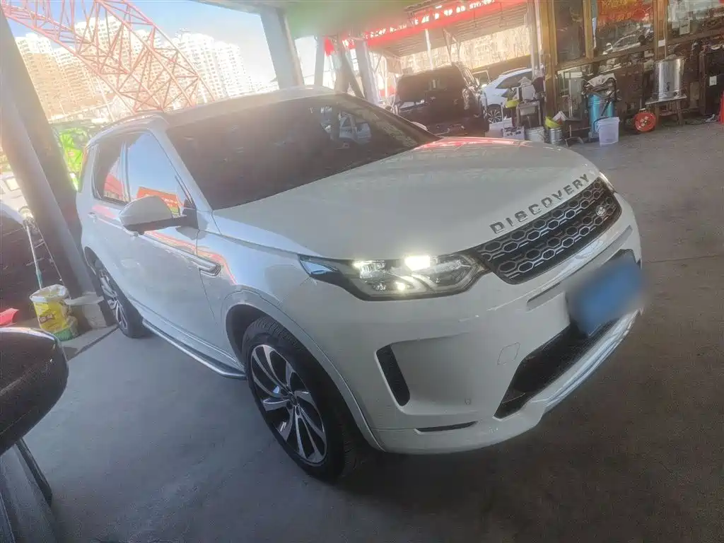 Land Rover Discovery Sport 2023 — фото 4