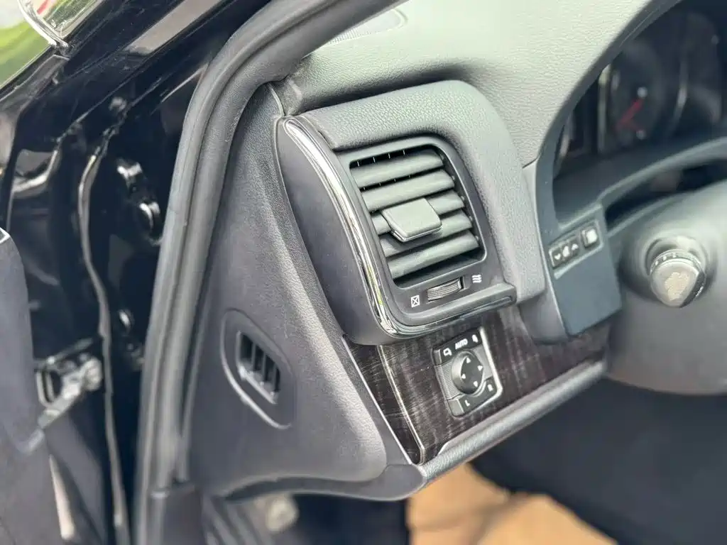Toyota Crown 2015 — фото 8