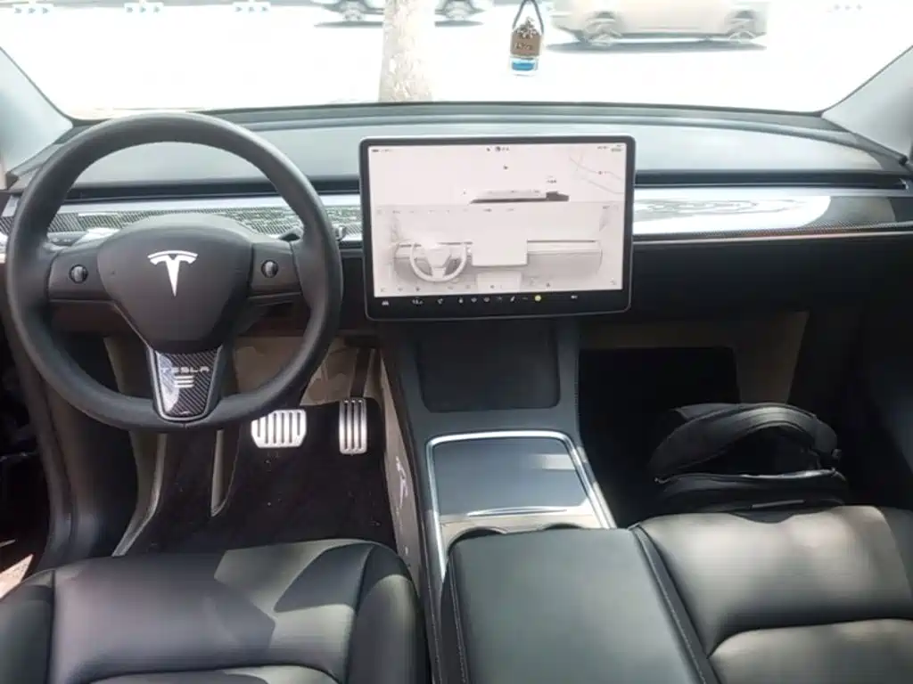 Tesla Model Y 2023 — фото 10