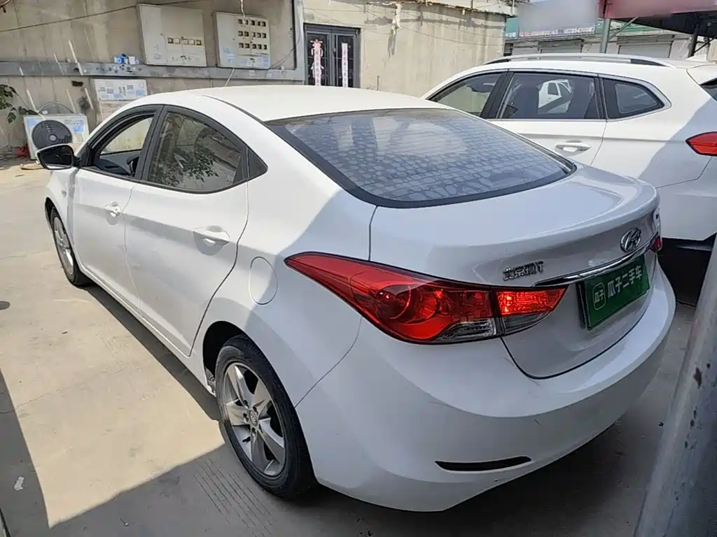 Hyundai Elantra Langdong 2014 — фото 5