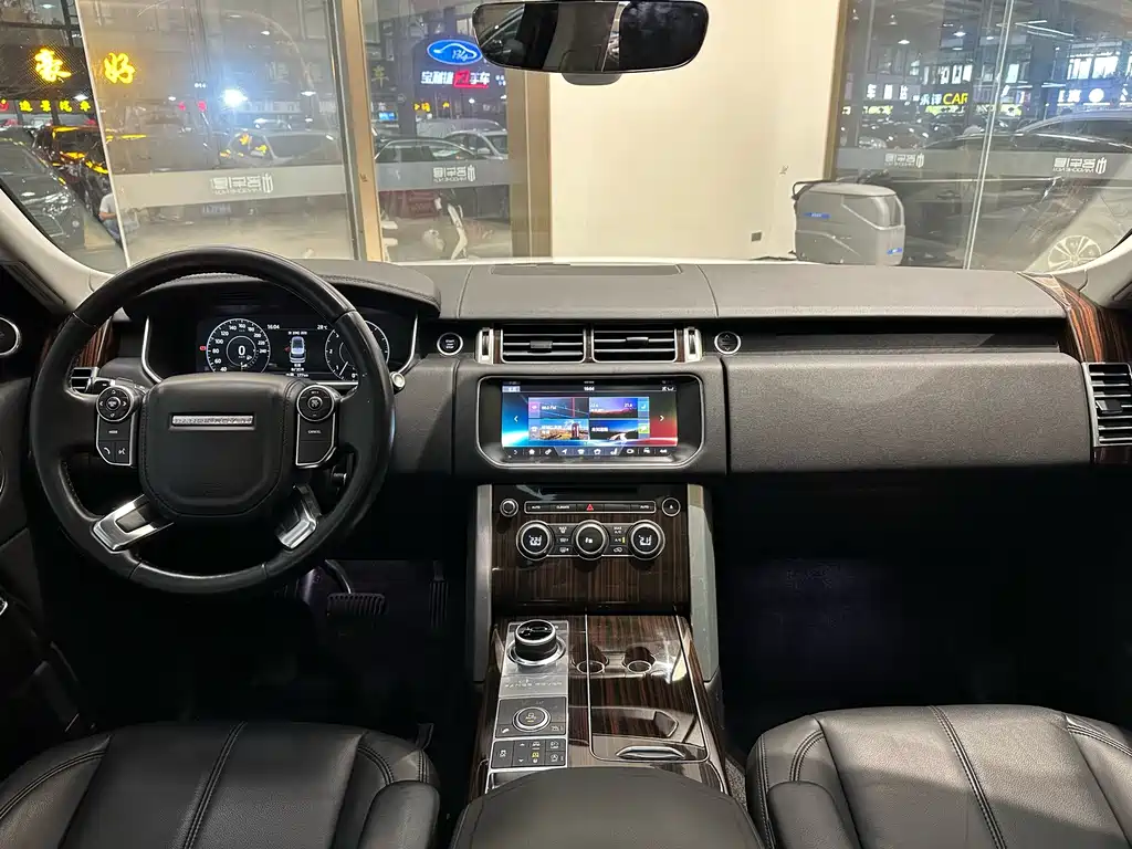 Land Rover Range Rover 2018 — фото 19