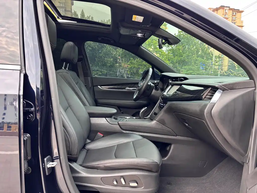 Cadillac XT6 2021 — фото 15