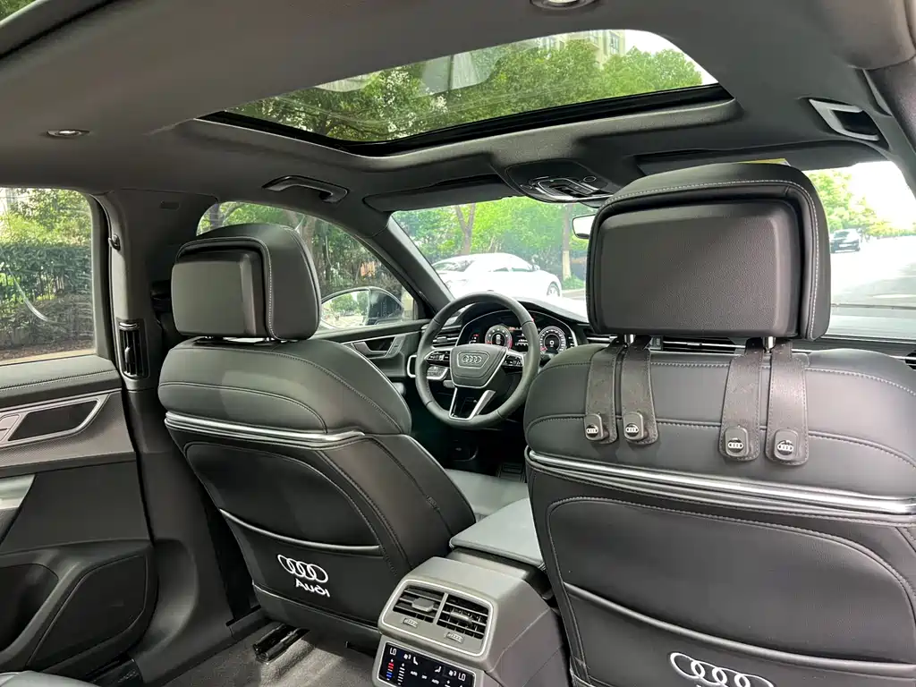 Audi A6L 2025 — фото 30