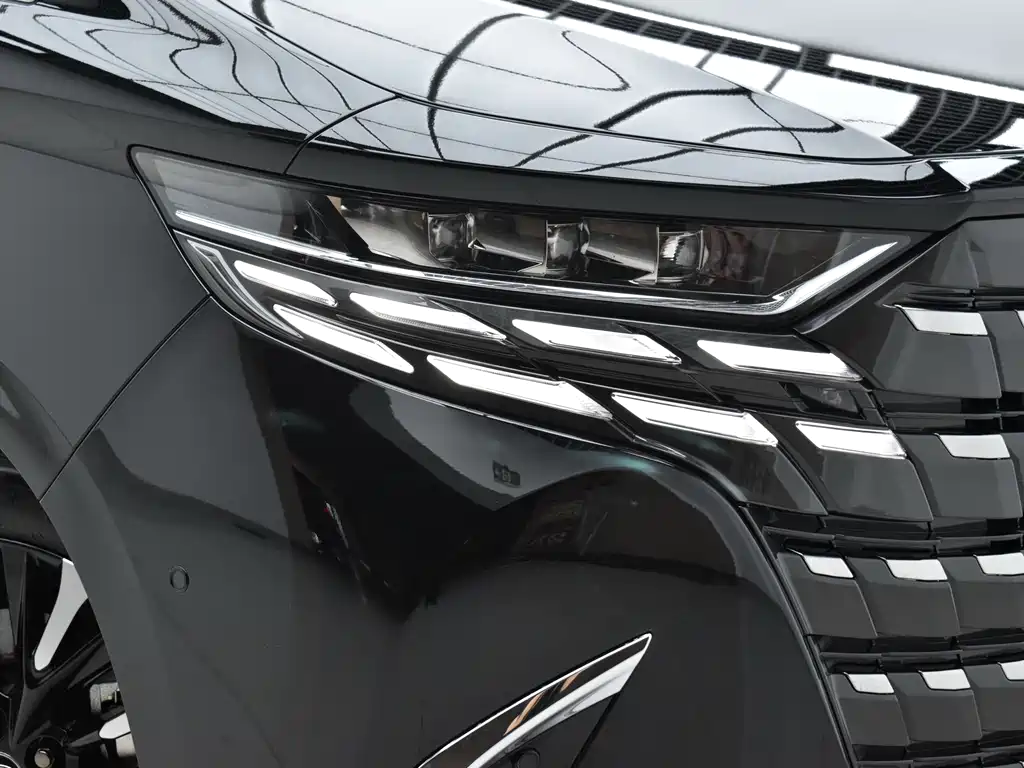 Toyota Alphard 2024 — фото 4