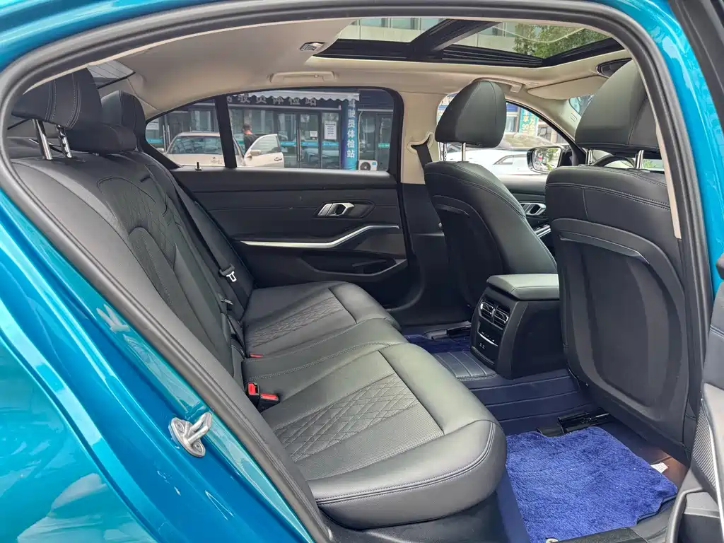 BMW i3 2023 — фото 10