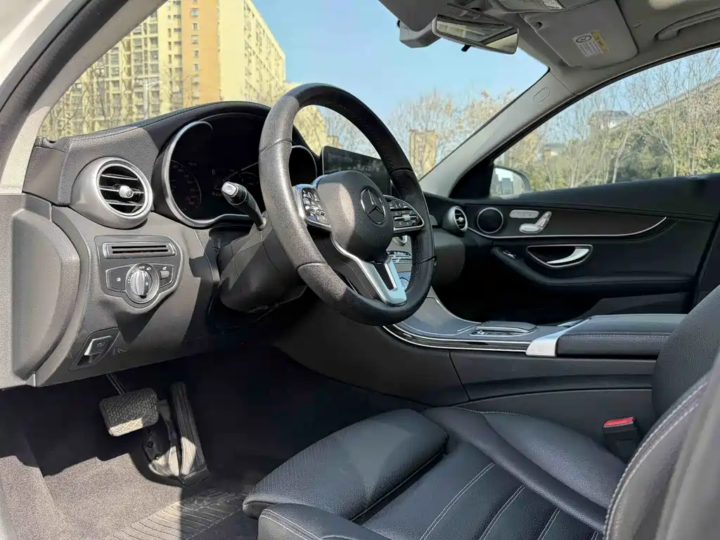 Mercedes-Benz C-Class 2019 — фото 11