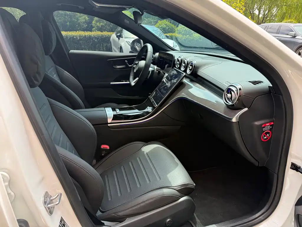 Mercedes-Benz C-Class 2023