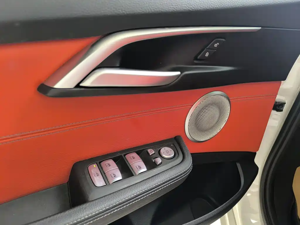 BMW 1 Series 2023 — фото 12